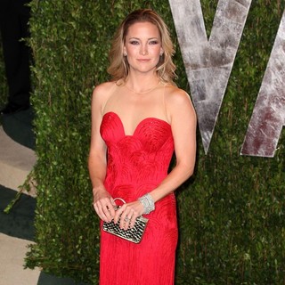 Kate Hudson in 2012 Vanity Fair Oscar Party - Arrivals
