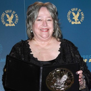 Kathy Bates in 64th Annual Directors Guild of America Awards - Press Room - kathy-bates-64th-annual-directors-guild-of-america-awards-press-room-02