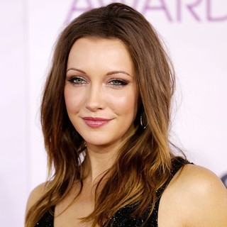 Katie Cassidy in People's Choice Awards 2013 - Red Carpet Arrivals