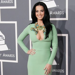 Katy Perry in 55th Annual GRAMMY Awards - Arrivals - katy-perry-55th-annual-grammy-awards-06
