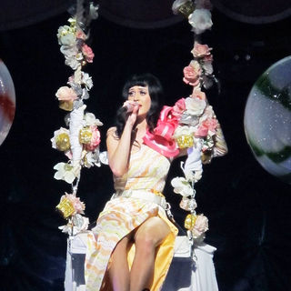Katy Perry in Katy Perry Performing Her 'Californian Dreams Tour'