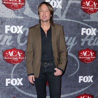 Keith Urban in 2012 American Country Awards - Arrivals