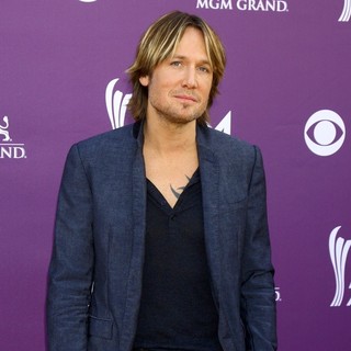 Keith Urban in 48th Annual ACM Awards - Arrivals