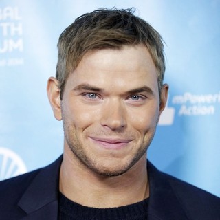 Kellan Lutz in The 55th Annual GRAMMY Awards - mPowering Action Featuring Performances by Timbaland and Avicii