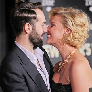 Josh Kelley, Katherine Heigl in Los Angeles Premiere of New Year's Eve