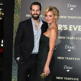 Josh Kelley, Katherine Heigl in Los Angeles Premiere of New Year's Eve