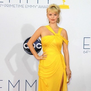 Kelli Garner in 64th Annual Primetime Emmy Awards - Arrivals