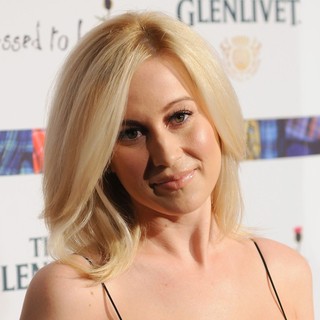 Kellie Pickler in 9th Annual Dressed to Kilt Charity Fashion Show - Arrivals