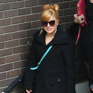 Kelly Clarkson in Kelly Clarkson Leaving The ITV Studios