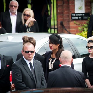 Kelly Osbourne in The Cremation of Amy Winehouse