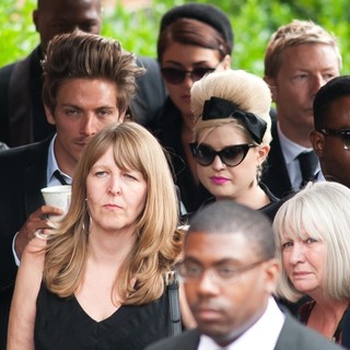 Kelly Osbourne in The Cremation of Amy Winehouse