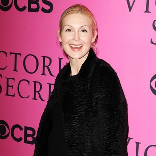 Kelly Rutherford in The 2012 Victoria's Secret Fashion Show - kelly-rutherford-2012-victoria-s-secret-fashion-show-01