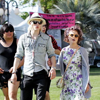 Kelly Osbourne, Luke Worrall in The 2010 Coachella Valley Music and Arts Festival - Day 1
