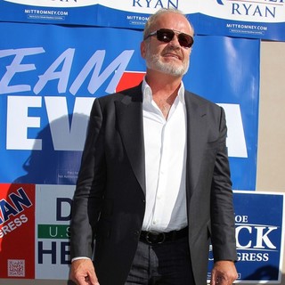 Kelsey Grammer in Celebrities Stump for Republican Presidential Candidate Mitt Romney