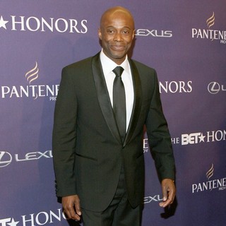 Kem in BET Honors 2013: Red Carpet Presented by Pantene - Arrivals
