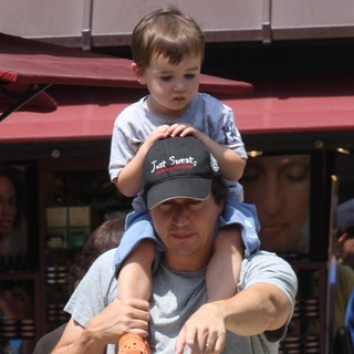 Ken Marino in Ken Marino Out Shopping in Hollywood with His Family
