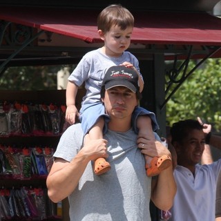 Ken Marino in Ken Marino Out Shopping in Hollywood with His Family