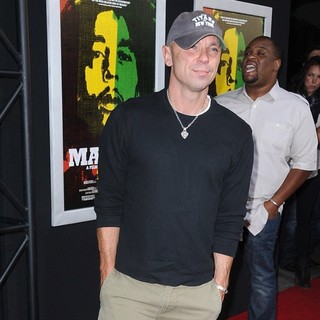 Kenny Chesney in Los Angeles Premiere of Magnolia Picture's Marley - Arrivals