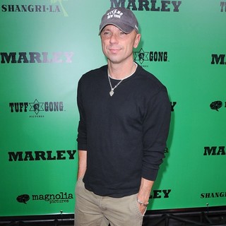 Kenny Chesney in Los Angeles Premiere of Magnolia Picture's Marley - Arrivals