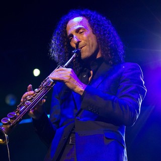 Kenny G in Kenny G Performing Live at Pavilhao Atlantico