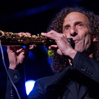 Kenny G in Kenny G Performing Live at Pavilhao Atlantico