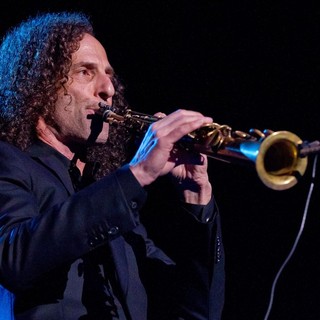 Kenny G in Kenny G Performing Live at Pavilhao Atlantico