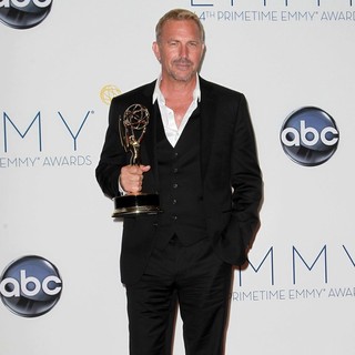 Kevin Costner in 64th Annual Primetime Emmy Awards - Press Room