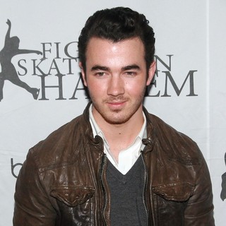 Kevin Jonas, Jonas Brothers in 2012 Skating with The Stars Gala