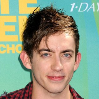 Kevin McHale in 2011 Teen Choice Awards