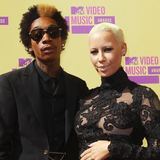 Wiz Khalifa, Amber Rose in 2012 MTV Video Music Awards - Arrivals