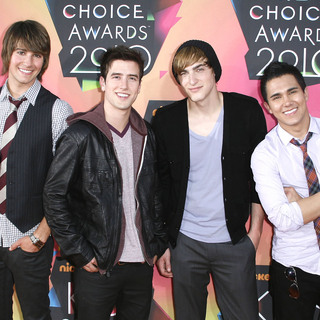 James Maslow, Logan Henderson, Kendall Schmidt, Carlos Pena Jr. in Nickelodeon's 23rd Annual Kids' Choice Awards - Arrivals