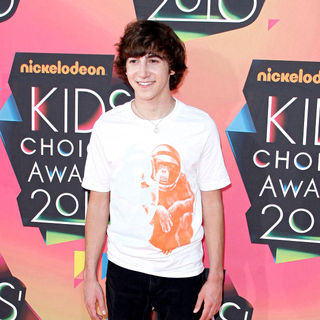 Vincent Martella in Nickelodeon's 23rd Annual Kids' Choice Awards - Arrivals