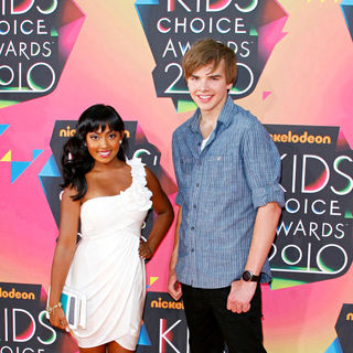 Melinda Shankar, Sam Earle in Nickelodeon's 23rd Annual Kids' Choice Awards - Arrivals
