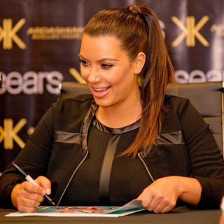 The Kardashian Sisters to Launch Their Kardashian Kollection Spring 2013 Clothing Line