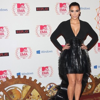 Kim Kardashian in The MTV EMA's 2012 - Arrivals