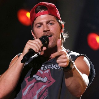 Kip Moore in The 2013 CMA Music Festival - Day 2 - kip-moore-2013-cma-music-festival-01
