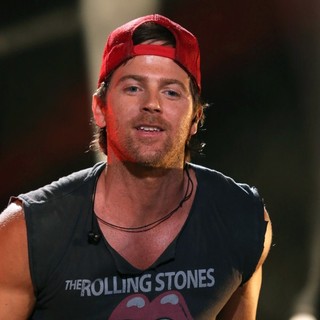 Kip Moore in The 2013 CMA Music Festival - Day 2 - kip-moore-2013-cma-music-festival-02