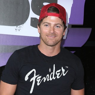 Kip Moore in 2013 CMT Music Awards - Arrivals