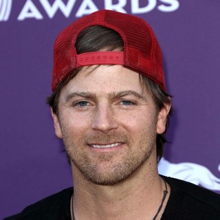 Kip Moore in 48th Annual ACM Awards - Arrivals