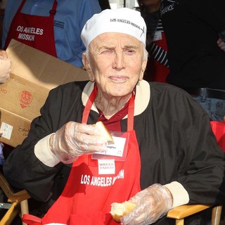 Kirk Douglas in The Los Angeles Mission's Thanksgiving for Skid Row Homeless