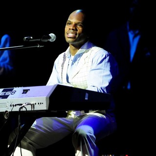 Kirk Franklin in Kirk Franklin Performs During The All Star Mothers Day Celebration