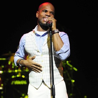 Kirk Franklin in Kirk Franklin Performs During The All Star Mothers Day Celebration