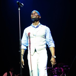 Kirk Franklin in Kirk Franklin Performs During The All Star Mothers Day Celebration