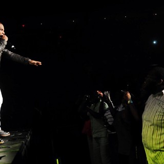Kirk Franklin in The BET Sunday Best The King's Men Concert - kirk-franklin-the-king-s-men-concert-02