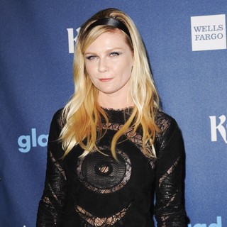 Kirsten Dunst in 24th Annual GLAAD Media Awards - Arrivals - kirsten-dunst-24th-annual-glaad-media-awards-03