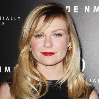 Kirsten Dunst in Upside Down Los Angeles Premiere - Arrivals - kirsten-dunst-premiere-upside-down-02