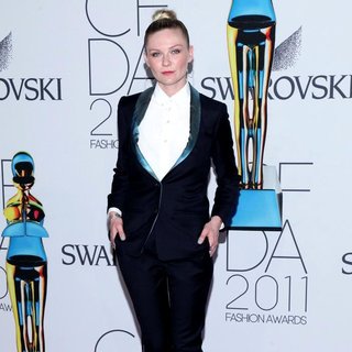 Kirsten Dunst in The 2011 CFDA Fashion Awards