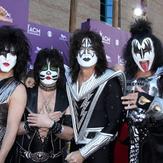 KISS in 2012 ACM Awards - Arrivals