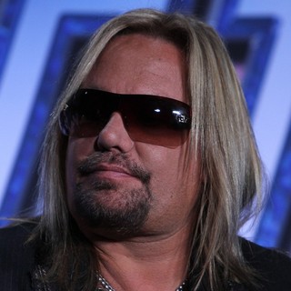 Motley Crue And KISS Announce Their Co-Headlining Tour - kiss-motley-crue-announce-co-headlining-tour-19