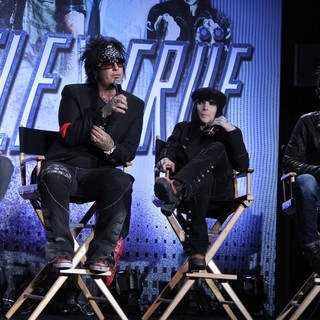 Motley Crue And KISS Announce Their Co-Headlining Tour - kiss-motley-crue-announce-co-headlining-tour-24